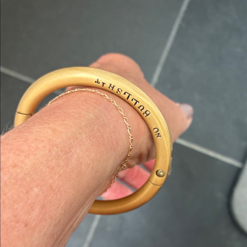 NO BULLSHIT. Just like Parker Thatch, Screw on brass Bull nose Bracelet w/2 keys - Picture 1 of 5